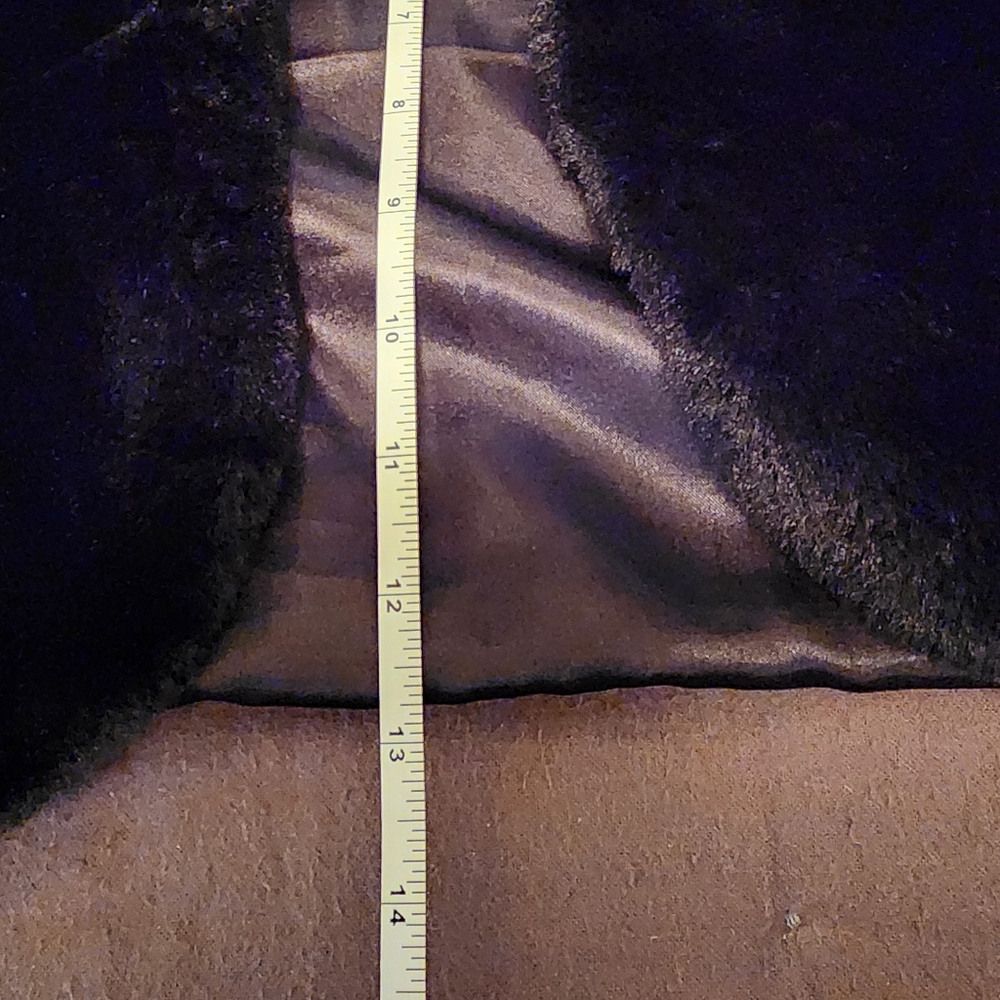 Knit Works black faux fur shawl/bolero/jacket used good condition 14 1/2 plus - Picture 4 of 5